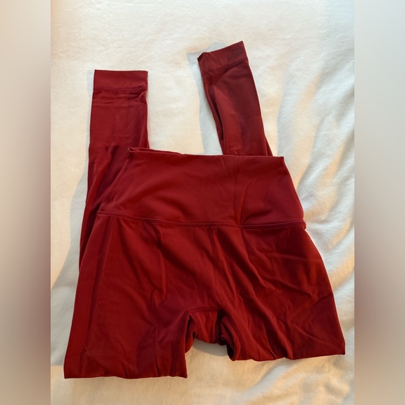 Set Active Airluxe Breathe Contrast Wrap Bra and High-Rise Leggings | Snapper - Picture 3 of 6